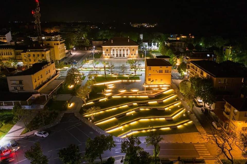 Апартаменти Кастро/Castro Apartments Tsarevo Buitenkant foto