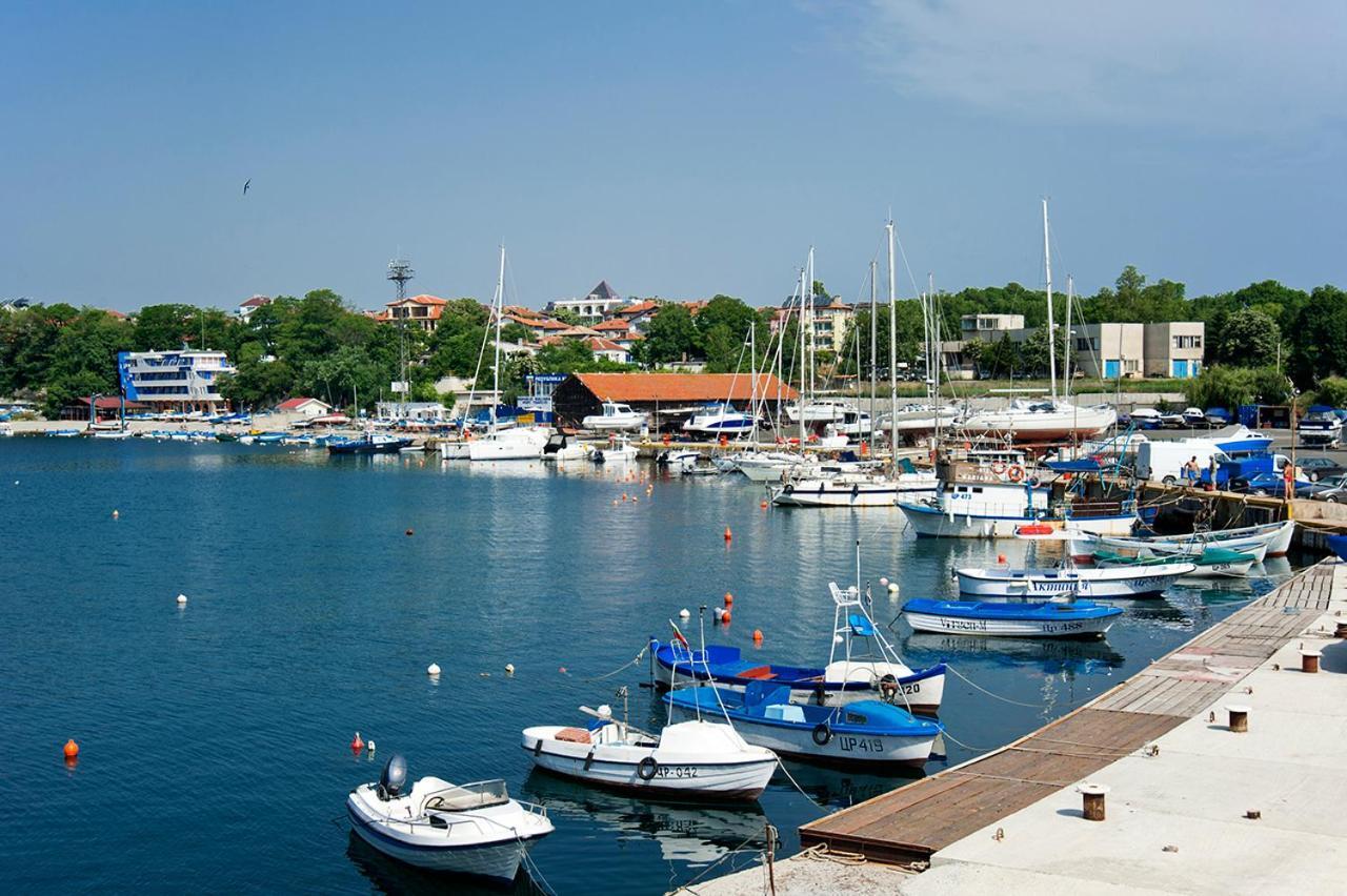 Апартаменти Кастро/Castro Apartments Tsarevo Buitenkant foto