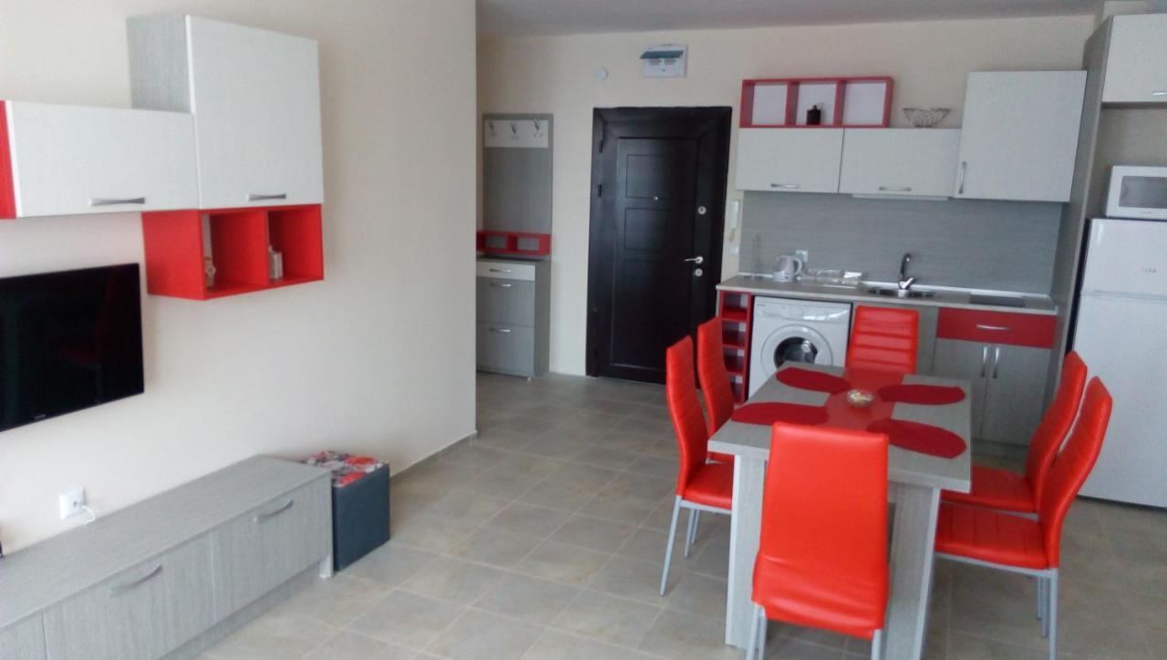 Апартаменти Кастро/Castro Apartments Tsarevo Buitenkant foto
